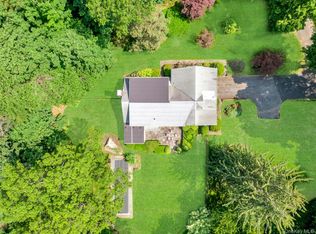 16 Sundale Pl, Scarsdale, NY 10583