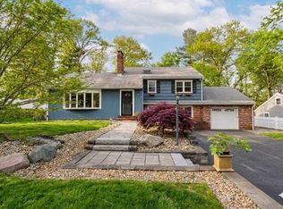 25 Lakeview Ave, Holbrook, MA 02343