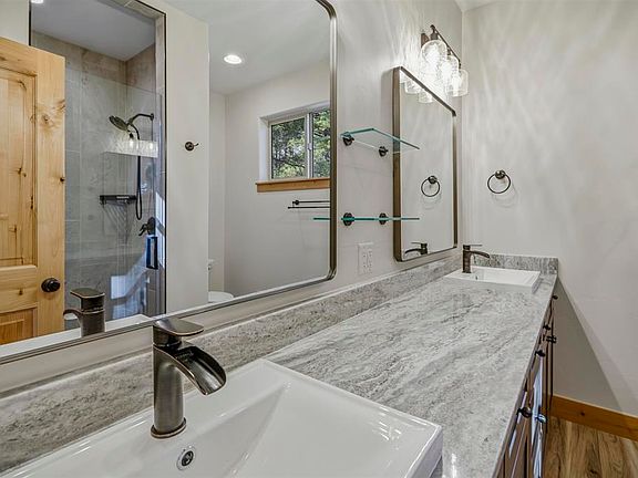 5th image of 63 Redwood Drive
