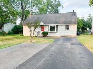 2266 Dean St, Niskayuna, NY 12309
