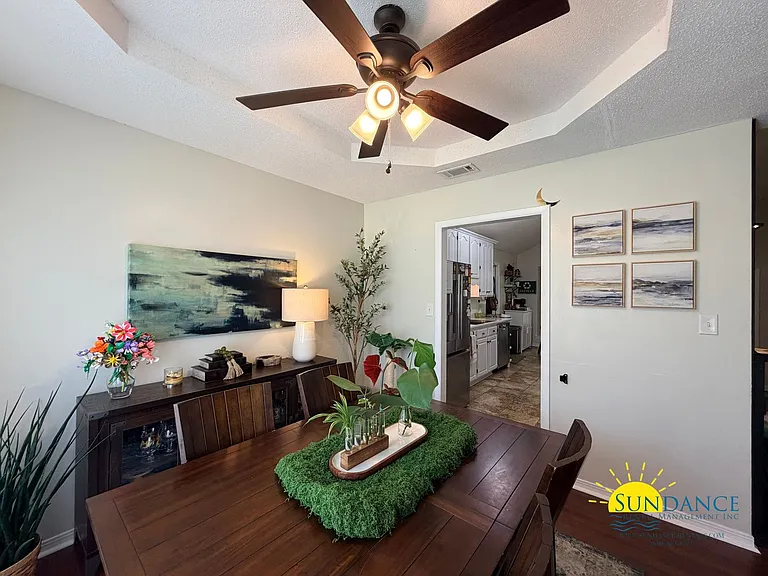 541 E Timberlake Dr — Photo 8