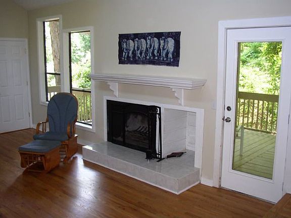 2nd image of 3005 Creek Park Dr
