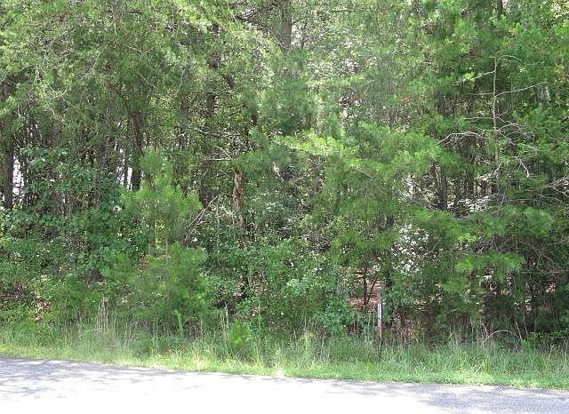 1st image of 3 Lawrence Ln