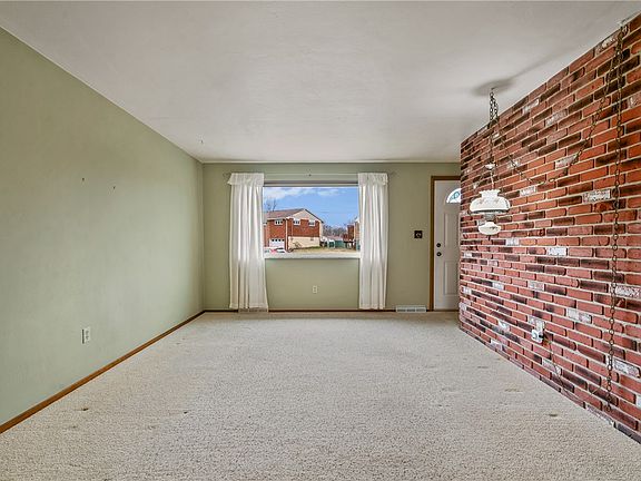 2nd image of 517 New Haven Dr