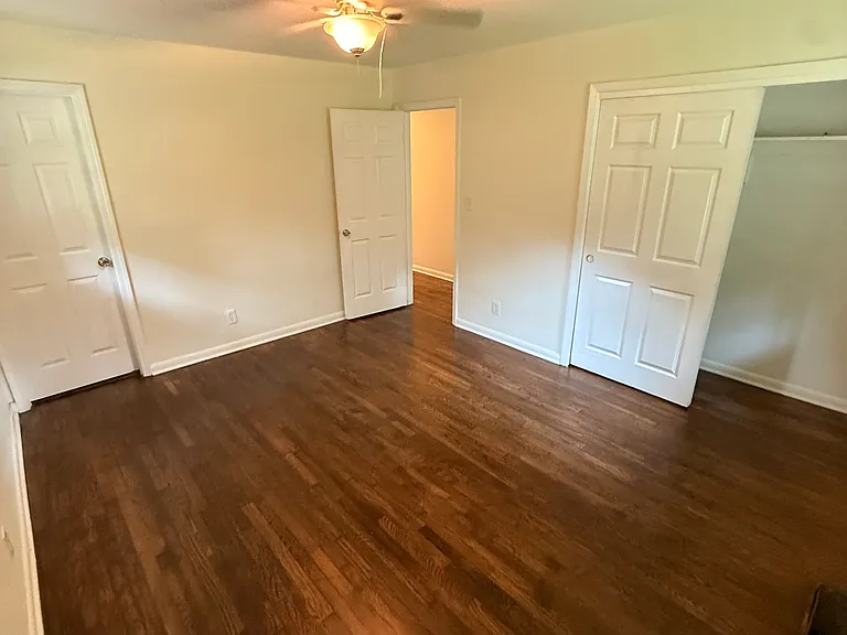 4078 Flintridge Dr — Photo 12