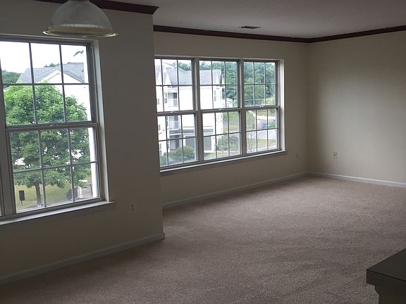 4th image of 118 Sundown Ct Unit 3C