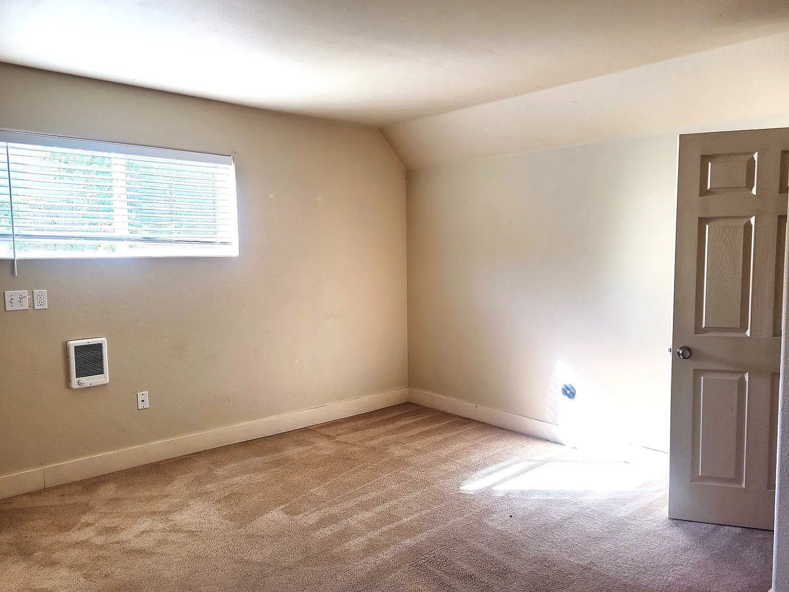 4 bed, 1540 sqft, $850 — Photo 2