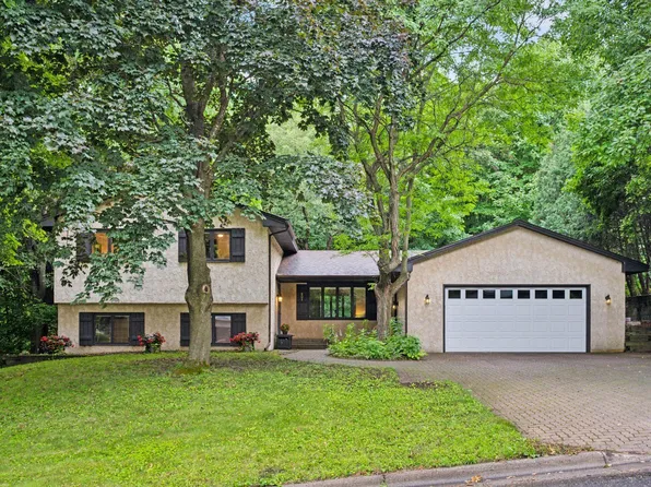 801 Valley Dr SE, Saint Michael, MN 55376