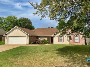 101 Remington Trl, Longview, TX 75604