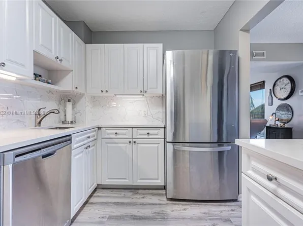 1625 SE 10th Ave APT 402, Fort Lauderdale, FL 33316