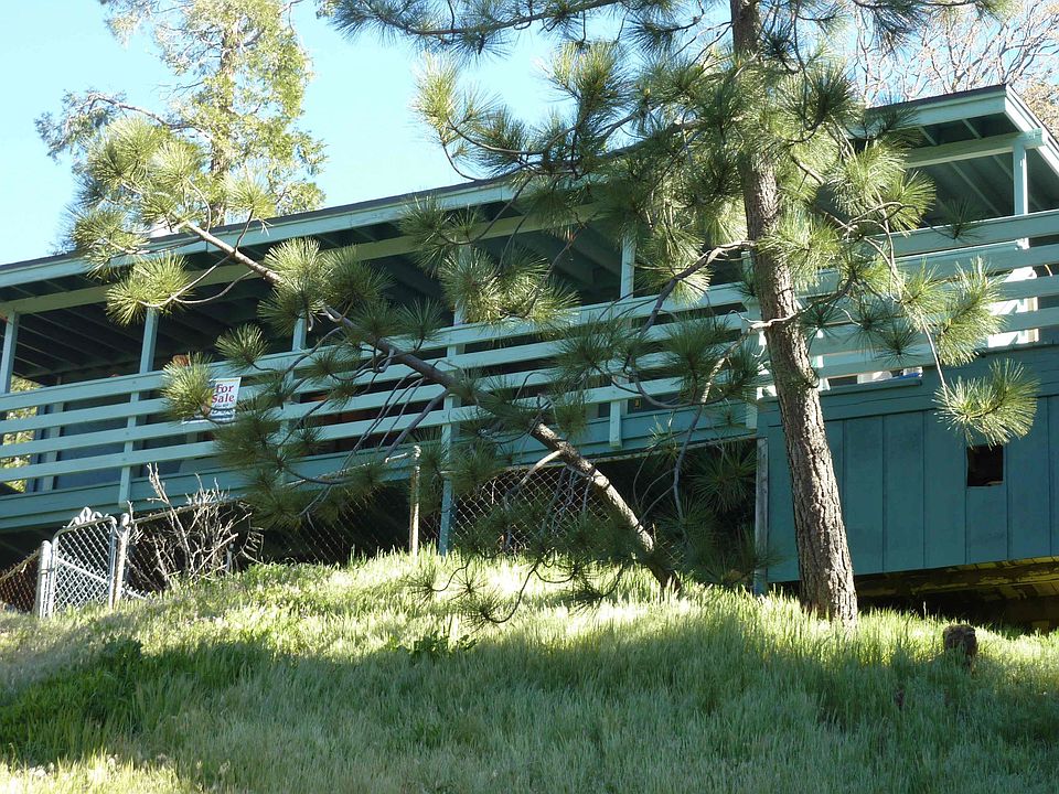 Front Exterior  View From Brooksoide