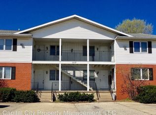 1117 S 8th St APT G, Springfield, IL 62703