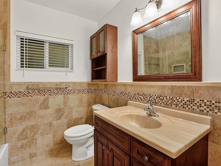 1435 Blue Rd — Photo 23