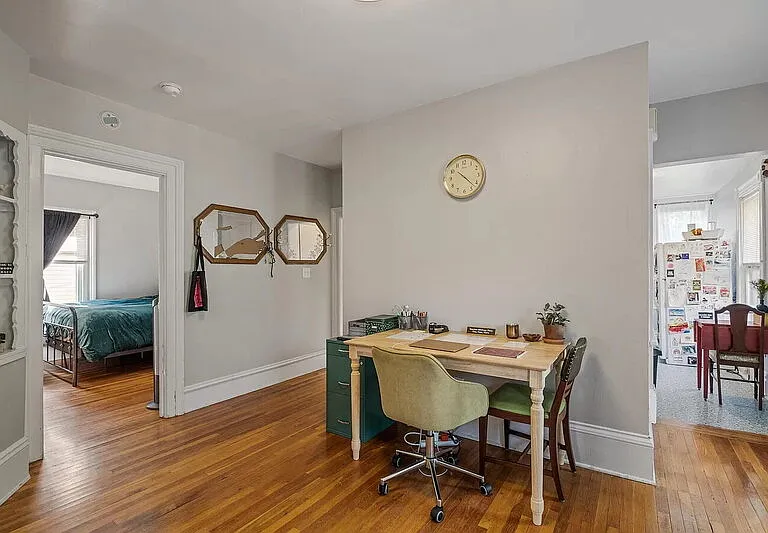 514 Crescent St NE #2 — Photo 4