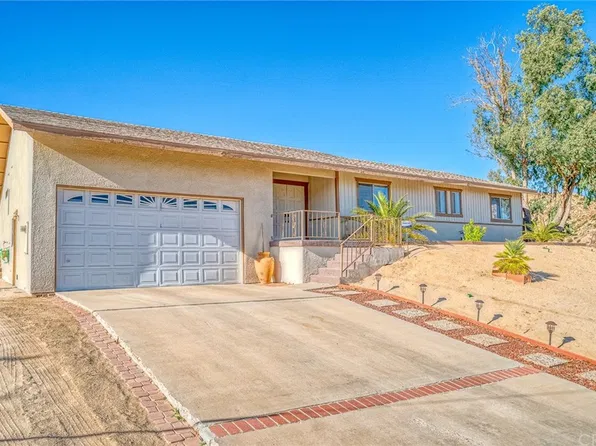 53988 Pinion Dr, Yucca Valley, CA 92284