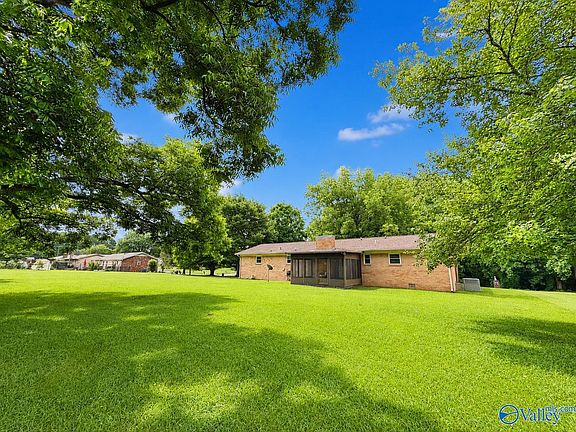 2nd image of 3582 Vistamont Cir S