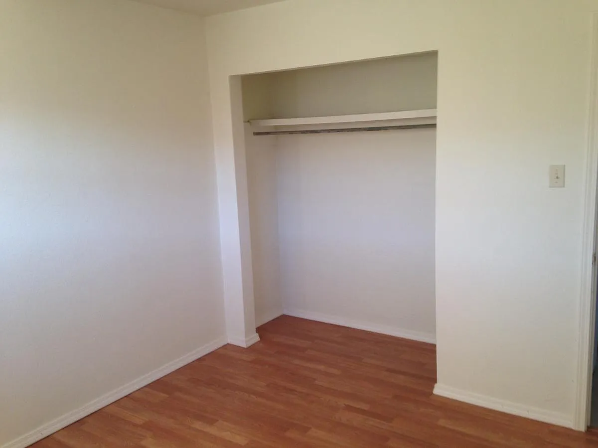 2 bed, 750 sqft, $650 — Photo 4