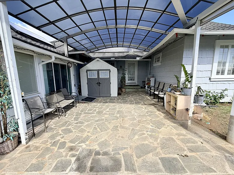 2013 Kakela Dr — Photo 2