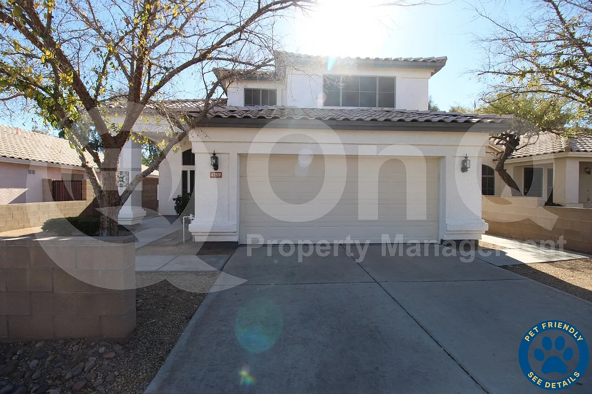 3 bed, 2.5 bath, 1518 sqft, $2,350 — Photo 2