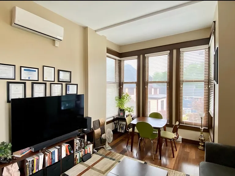 28 Lafayette Ave NE #1 — Photo 8