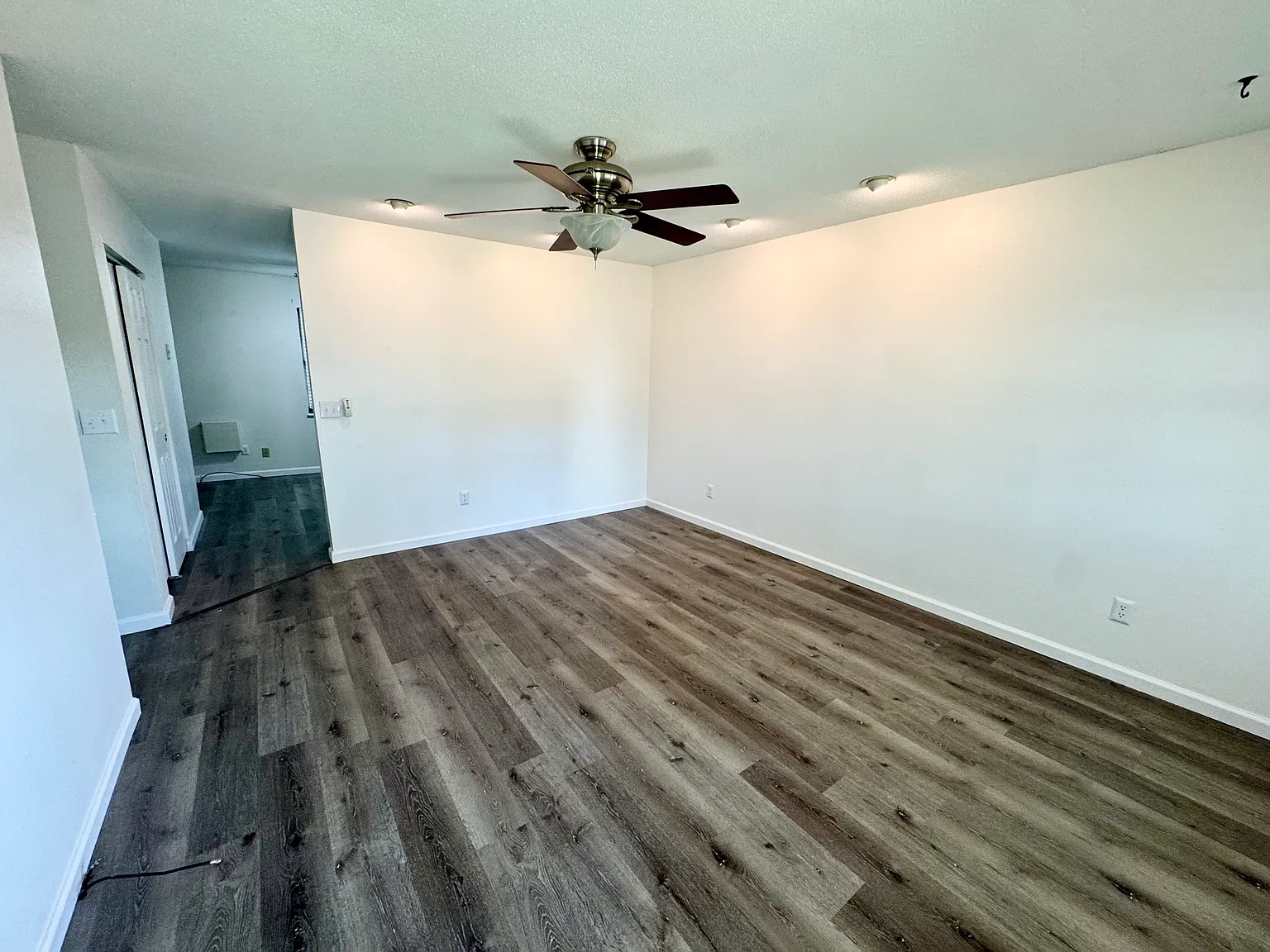 3 bed, 1036 sqft, $1,695 — Photo 3