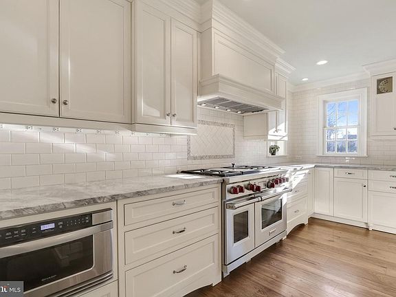 5th image of 3413 Halcyon Dr