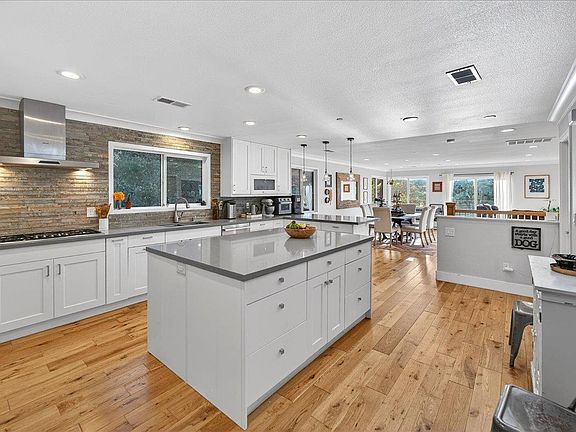 4th image of 38047 Stenhammer Dr
