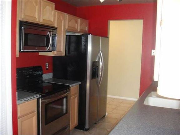 2nd image of 225 Clemens Ct