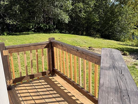5th image of 1125 Conquerall Rd