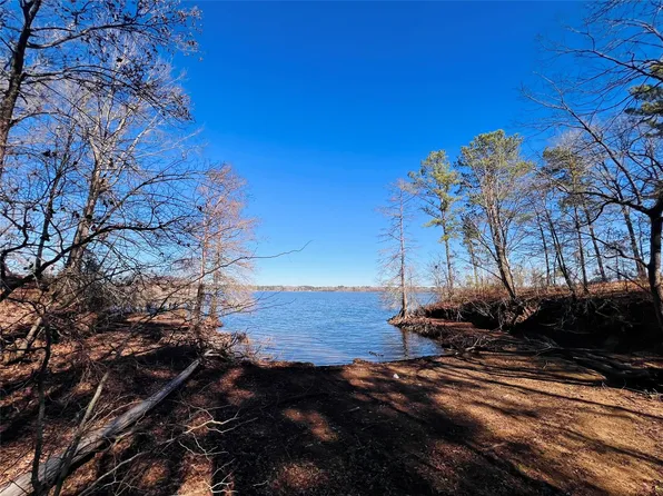 109 Hackberry Dr, Milam, TX 75959