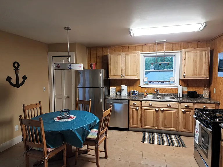 102 E Main St #1 — Photo 17