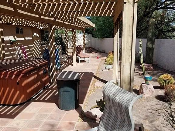 5th image of 890 Autumn Canyon Way