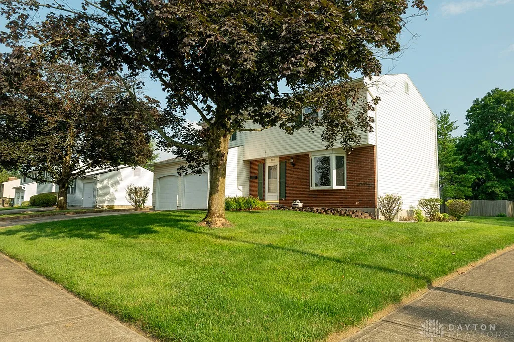 800 Sipos Cir photo 1
