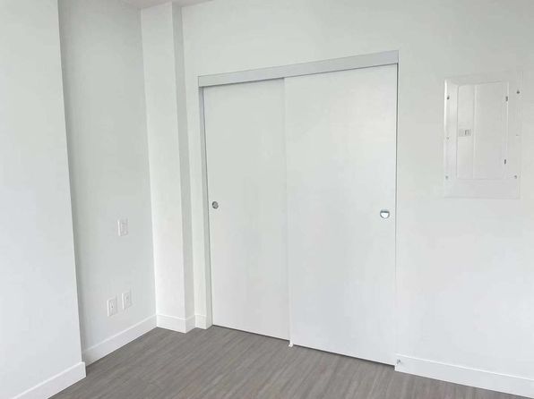 1 bedroom rental in Surrey — photo 11