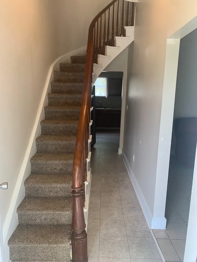 606 California Street — Photo 1