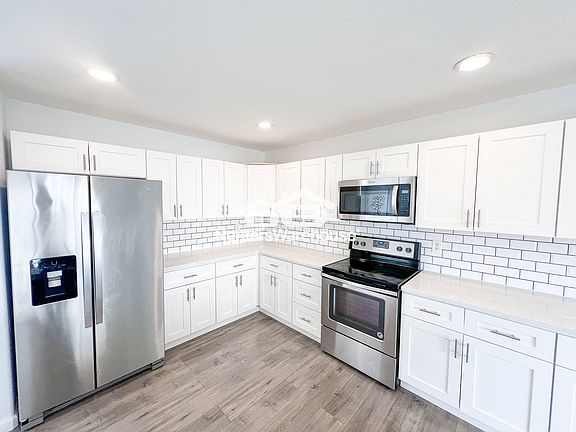 5th image of 20461 E 40th Ave