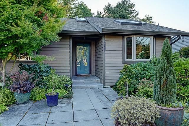 1st image of 6001 Cotton Dr SE