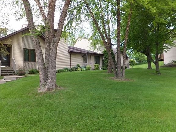 2nd image of 3344 N Willow Ct