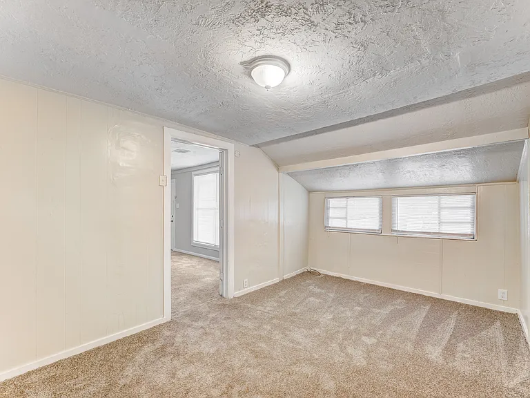 815 Roosevelt St — Photo 5