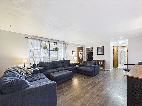 3rd image of 3589 Us Route 127