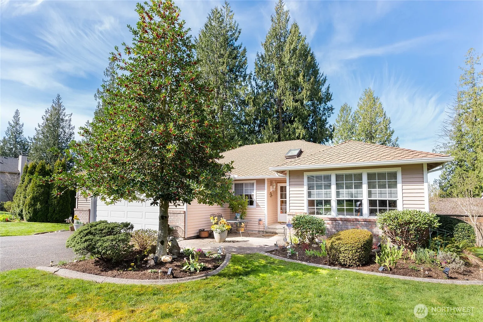 18204 Woodbine Dr photo 1