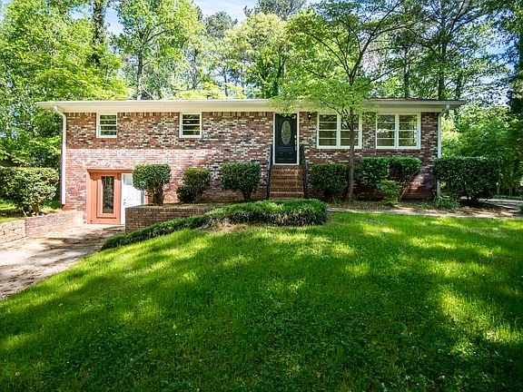 3rd image of 2287 Flora Dr