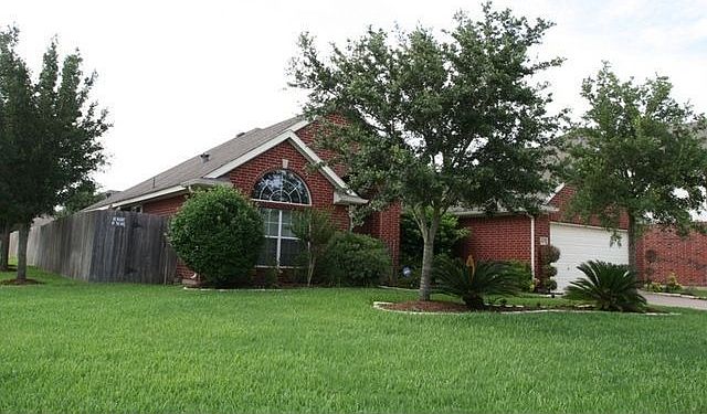 2nd image of 4115 Mill Ln