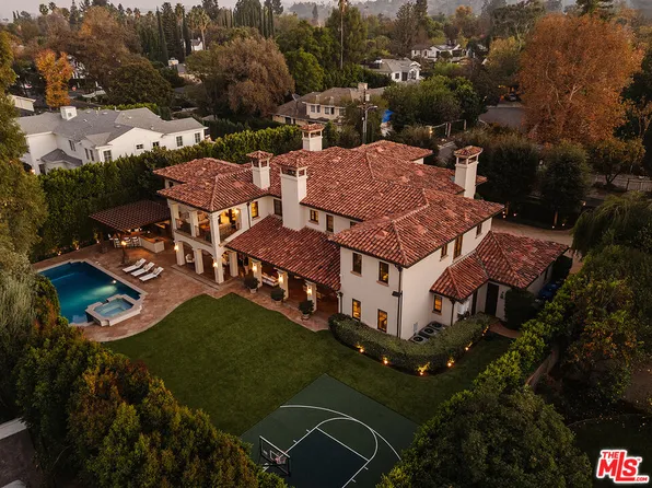 17441 Weddington St, Encino, CA 91316