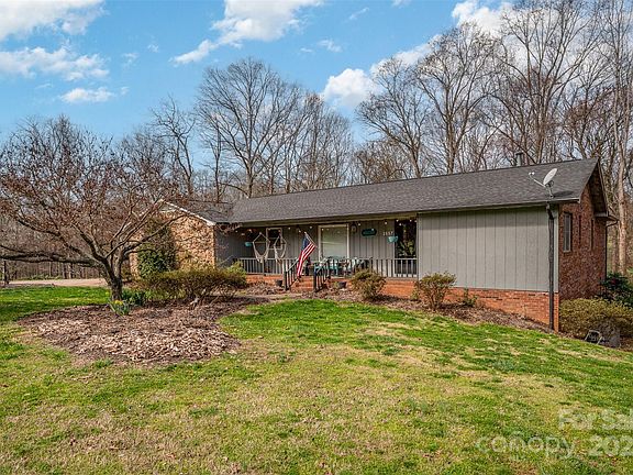 3rd image of 2657 Fines Creek Dr
