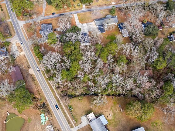 2nd image of 810 Orangeburg Rd