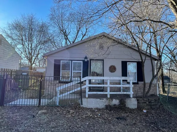 1016 S Woodbury St, Independence, MO 64050