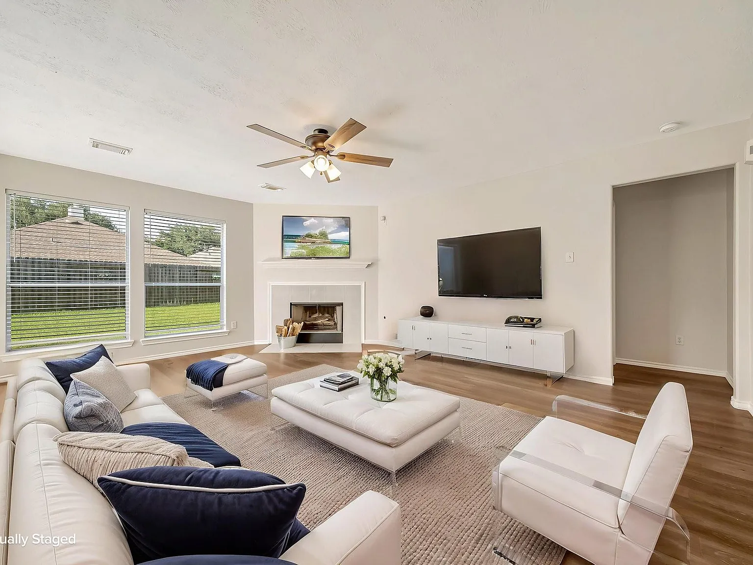 4 bed, 2.5 bath, 2174 sqft, $2,400 — Photo 3