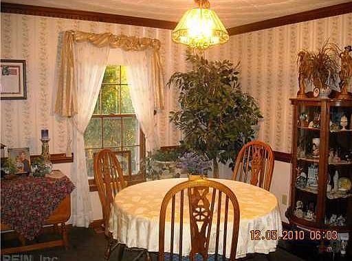 5th image of 1003 Weeping Willow Dr
