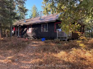 12 Lake St, Mattawa, ON P0H1V0
